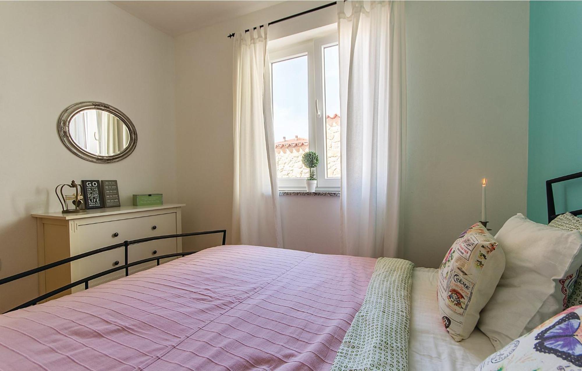 7 Bedroom Stunning Home In Ližnjan Zewnętrze zdjęcie